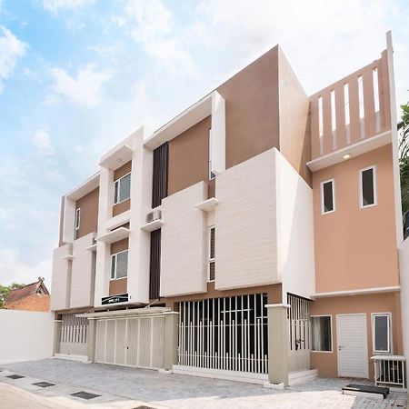 Oyo Life 2801 Sari Panguripan Hotel Kejayan Ngoại thất bức ảnh